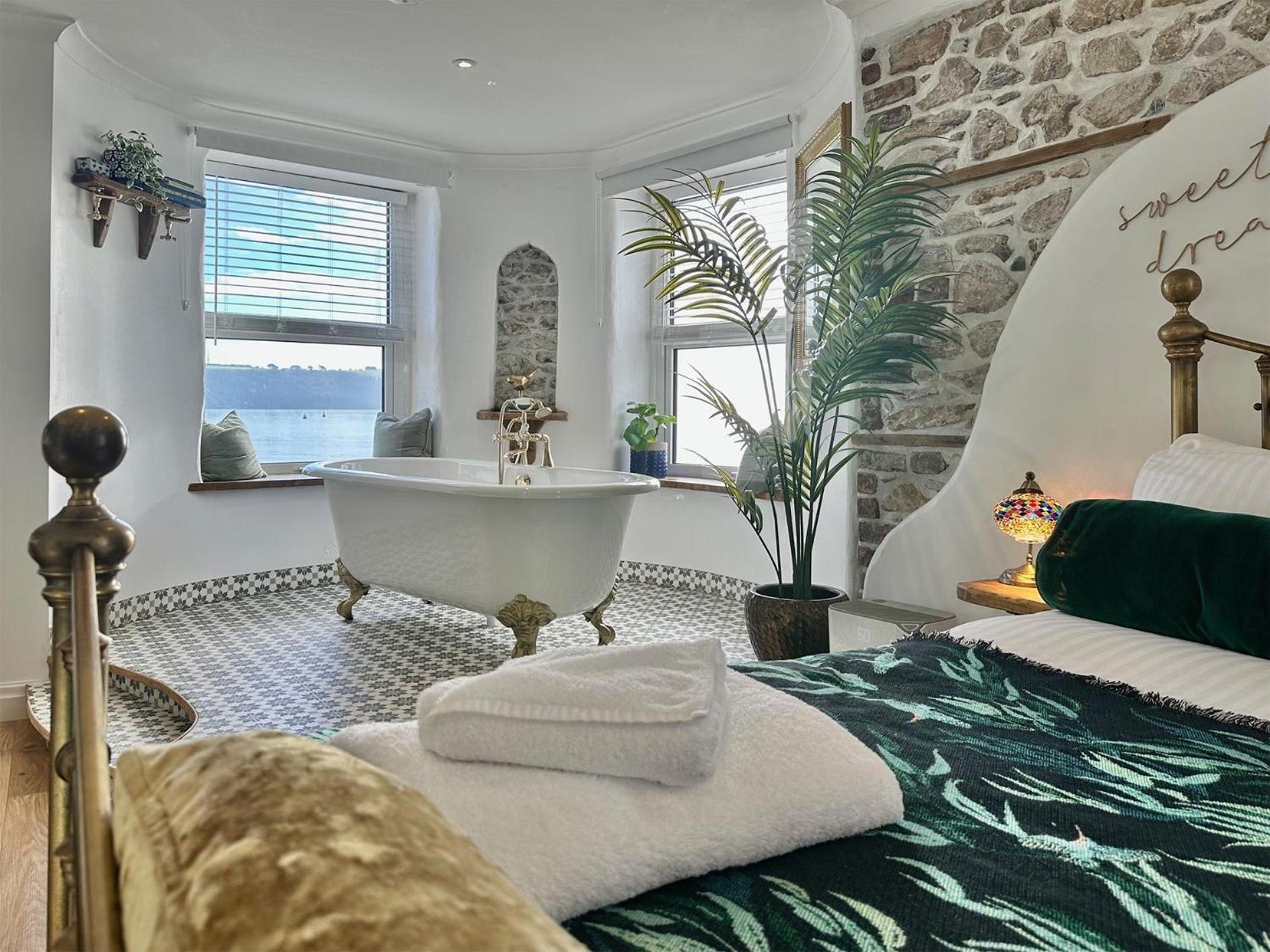 Seafront Cottage - Beach Access - Pet Friendly Plymouth Esterno foto
