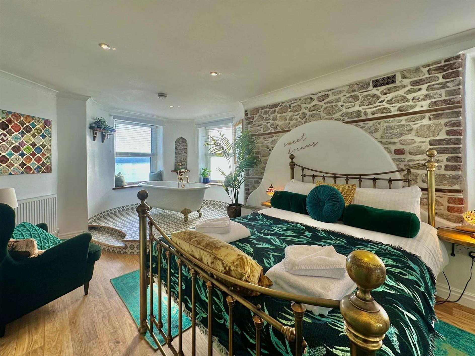 Seafront Cottage - Beach Access - Pet Friendly Plymouth Esterno foto