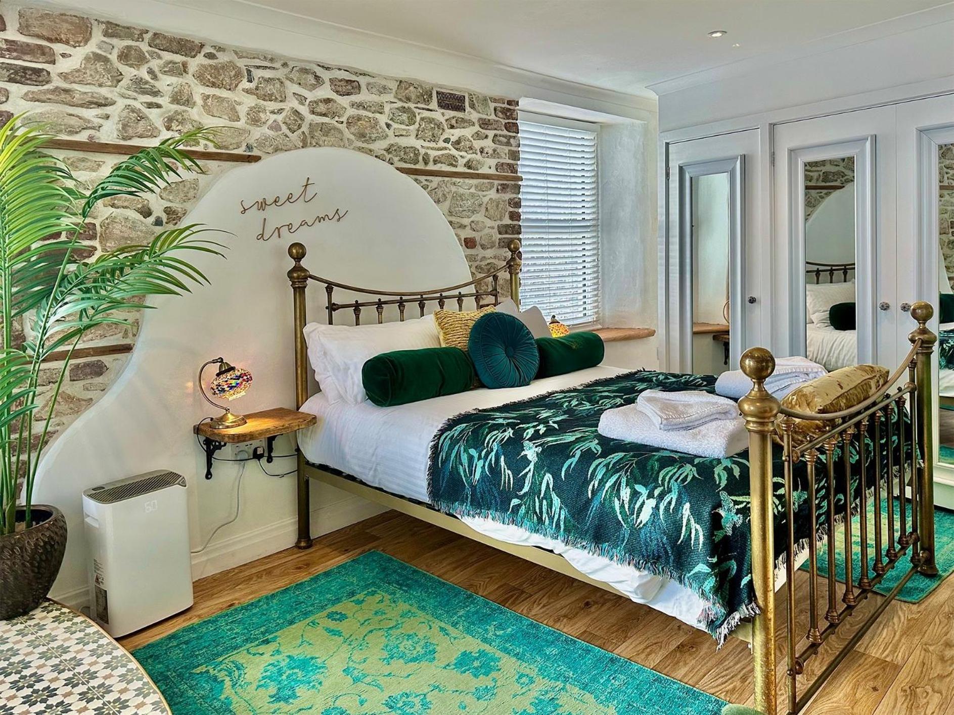 Seafront Cottage - Beach Access - Pet Friendly Plymouth Esterno foto